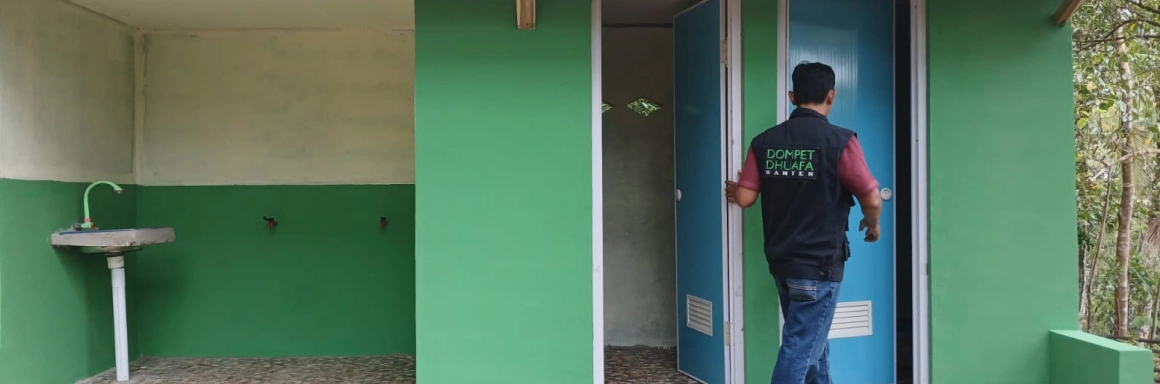 Exness爱心资助学校改造翻新卫生间(图2) Exness爱心资助学校改造翻新卫生间(图2)